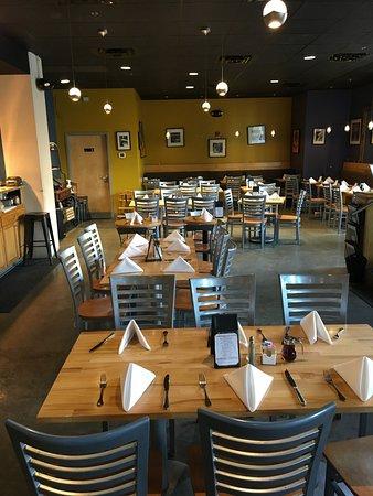 Creme Restaurant & Bar