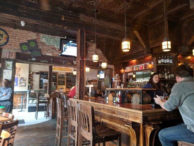 Star & Shamrock Tavern & Deli